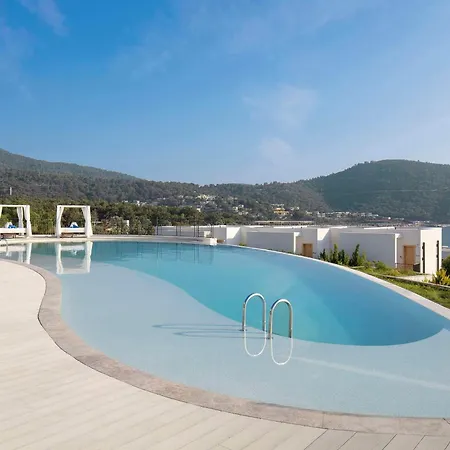 Susona Bodrum, Lxr & منتجع توربا