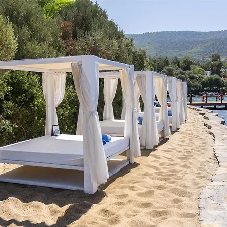 리조트 Susona Bodrum, Lxr &